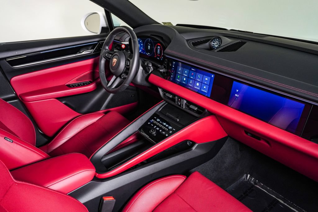 Certified 2025 Porsche Macan 4S Electric AWD/4WD image 14