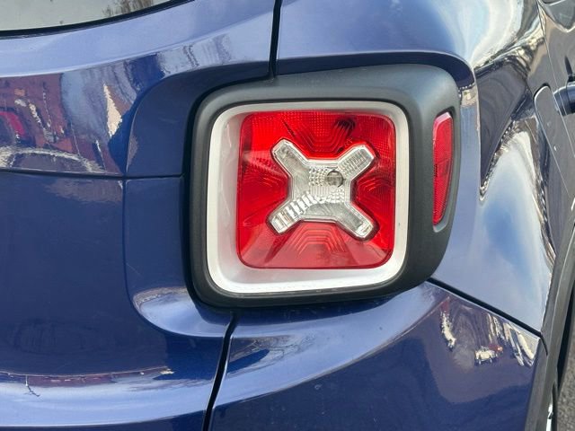 Used 2021 Jeep Renegade Latitude w/ Convenience Group FWD image 17