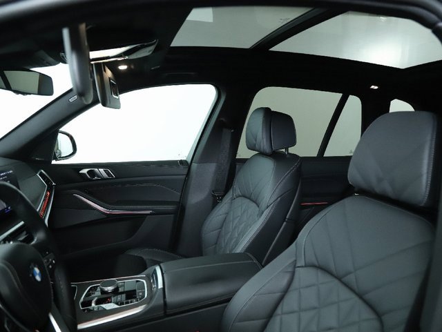 Certified 2025 BMW X5 xDrive40i w/ Premium Package image 21