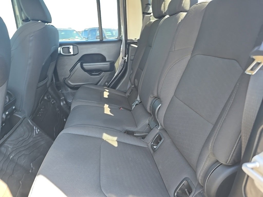 Certified 2023 Jeep Gladiator Willys image 16