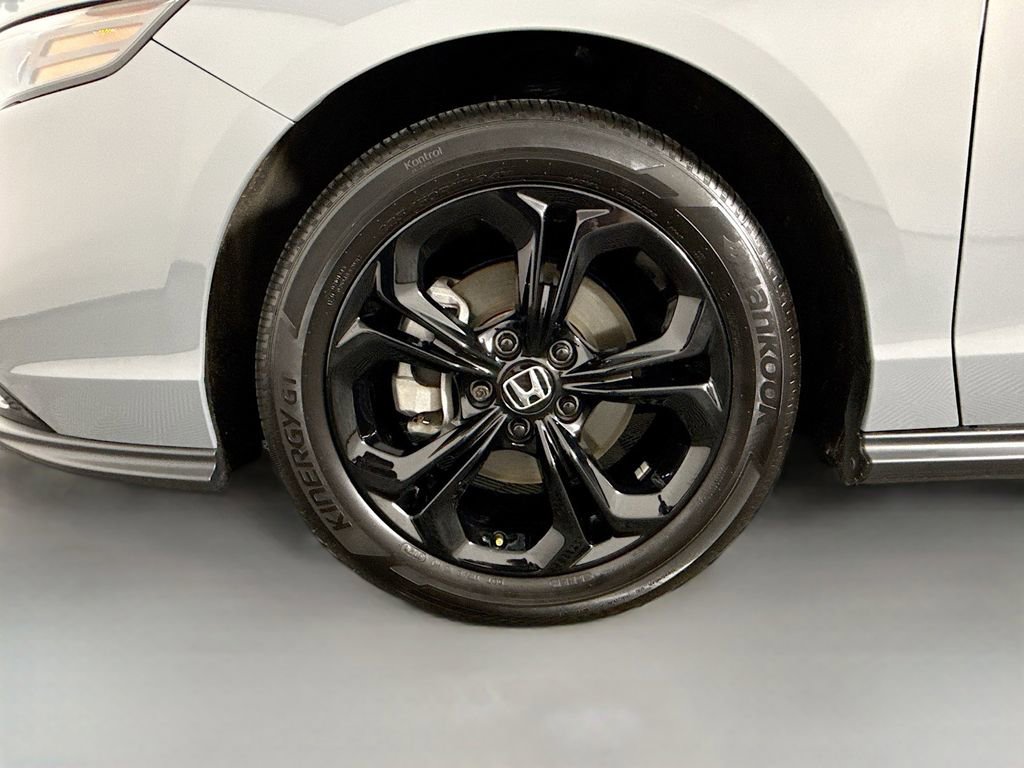 Certified 2025 Honda Accord SE image 32