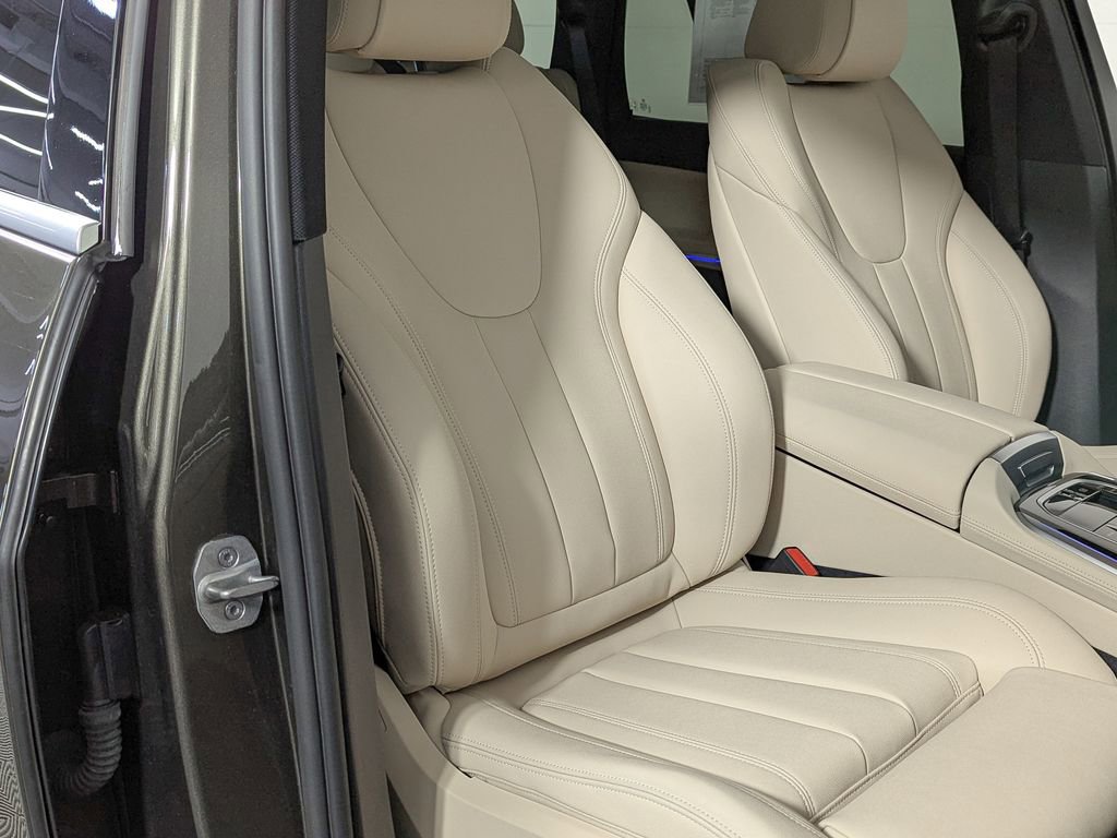 Used 2021 BMW X5 xDrive40i w/ Convenience Package AWD/4WD image 27