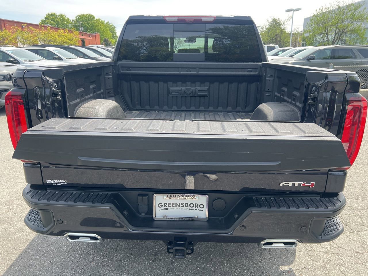 Used 2025 GMC Sierra 1500 AT4 w/ AT4 Premium Package image 15