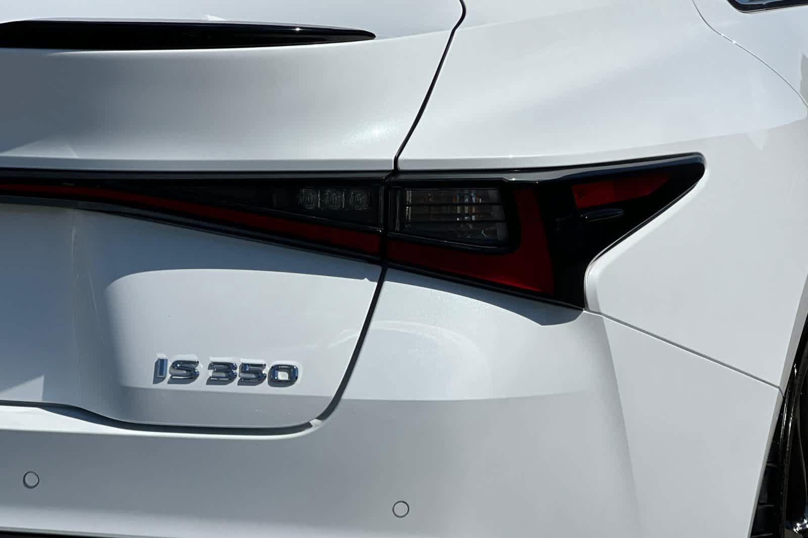 Used 2024 Lexus IS 350 F Sport RWD image 31