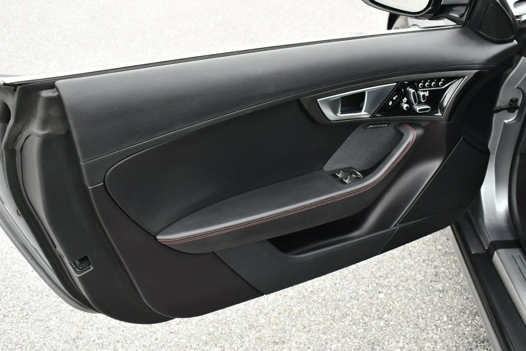 Used 2015 Jaguar F-TYPE Coupe image 12