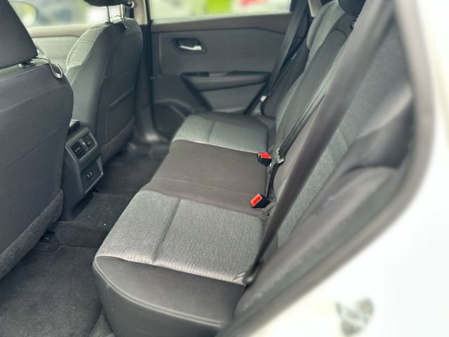 Used 2023 Nissan Rogue SV AWD/4WD image 23