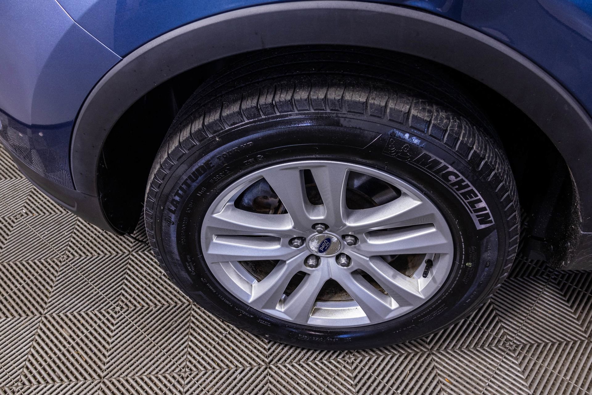 Used 2019 Ford Explorer XLT image 47