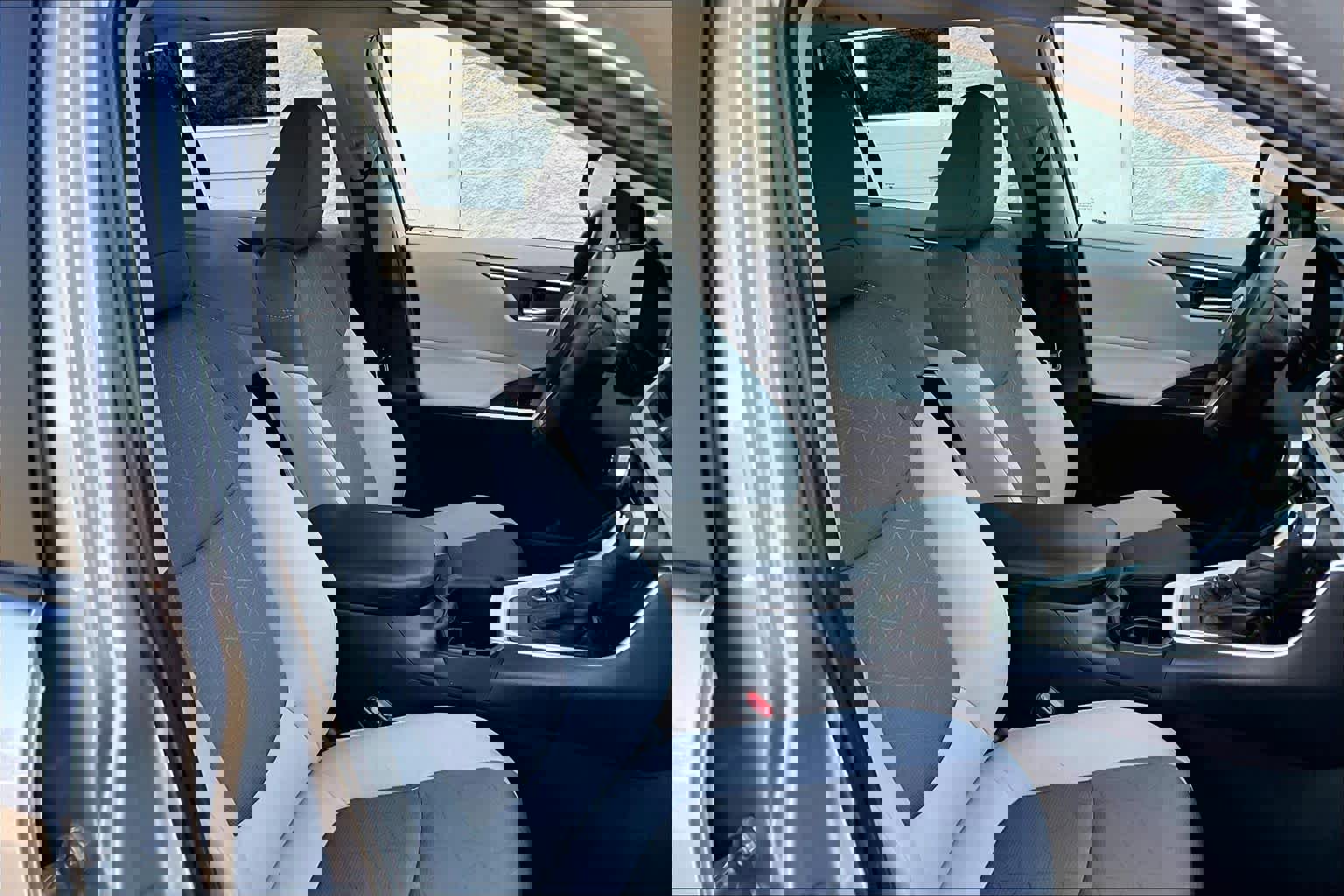 Used 2024 Toyota RAV4 XLE image 8