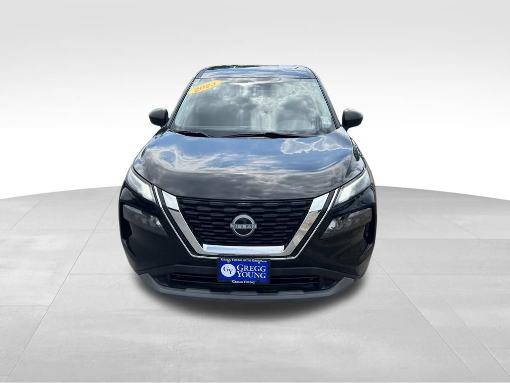 Used 2023 Nissan Rogue S AWD/4WD image 10