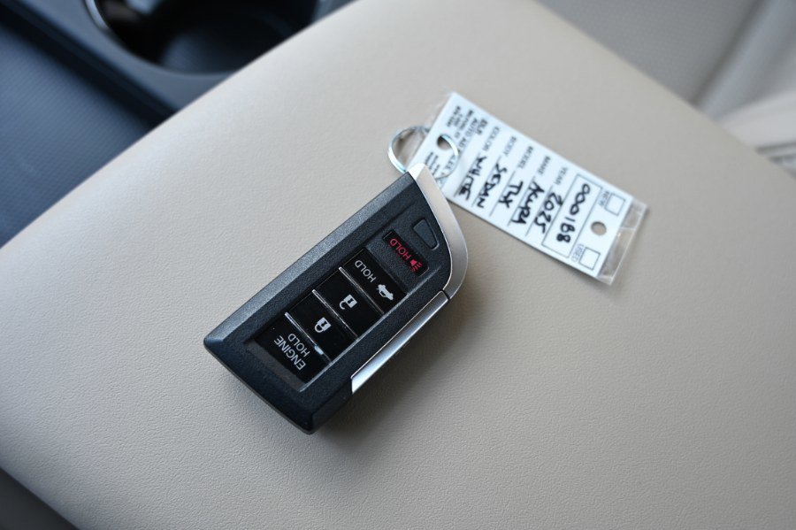 Used 2025 Acura TLX w/ Technology Package image 33