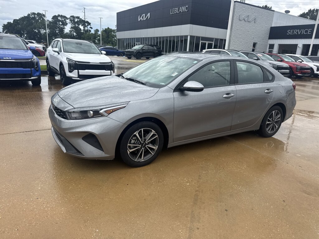Certified 2024 Kia Forte LXS w/ LXS Technology Package FWD image 2