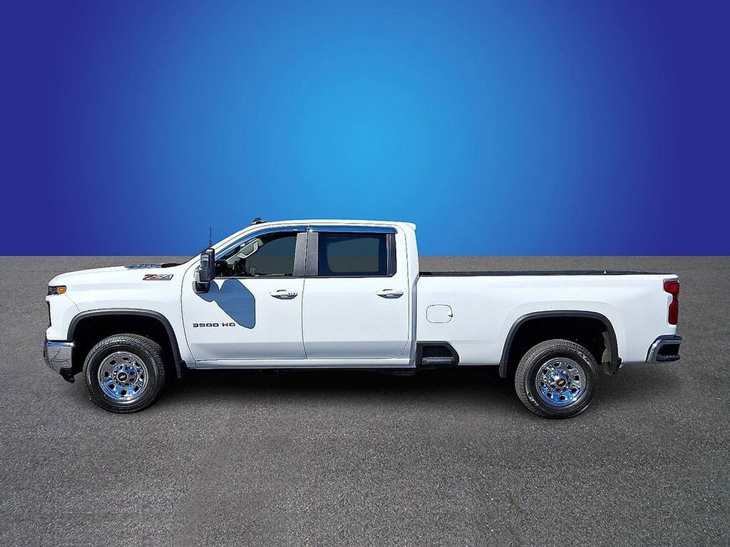 Used 2024 Chevrolet Silverado 3500 LT w/ Convenience Package image 7