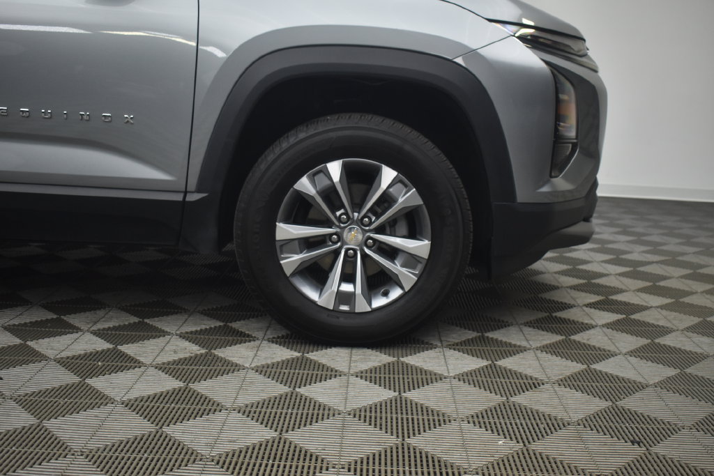 Used 2025 Chevrolet Equinox LT FWD image 26