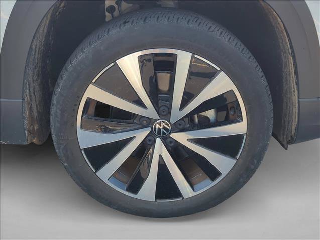 Used 2022 Volkswagen Taos SE w/ IQ.Drive SE Package FWD image 9