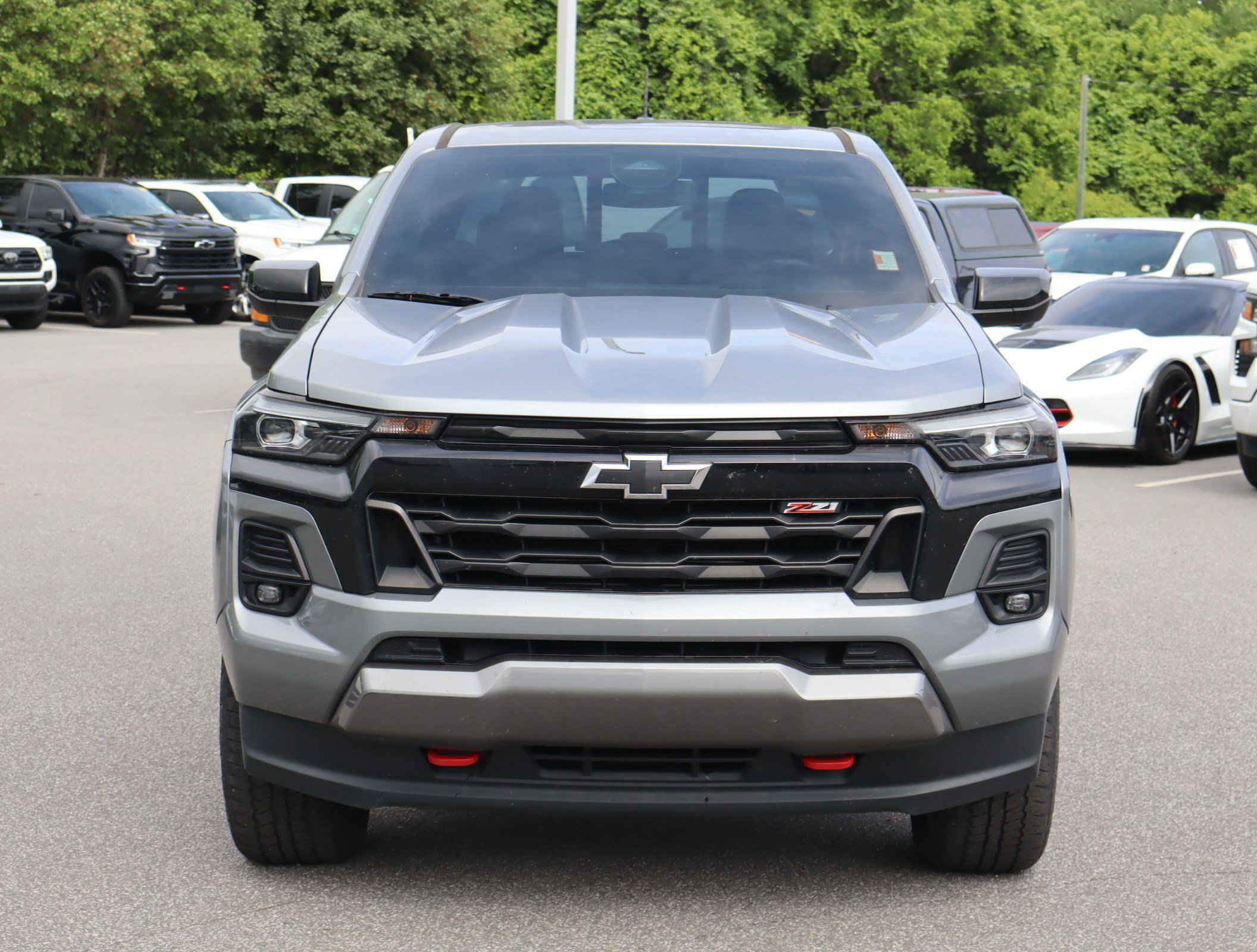 Used 2023 Chevrolet Colorado Z71 w/ Z71 Convenience Package 2 AWD/4WD image 3