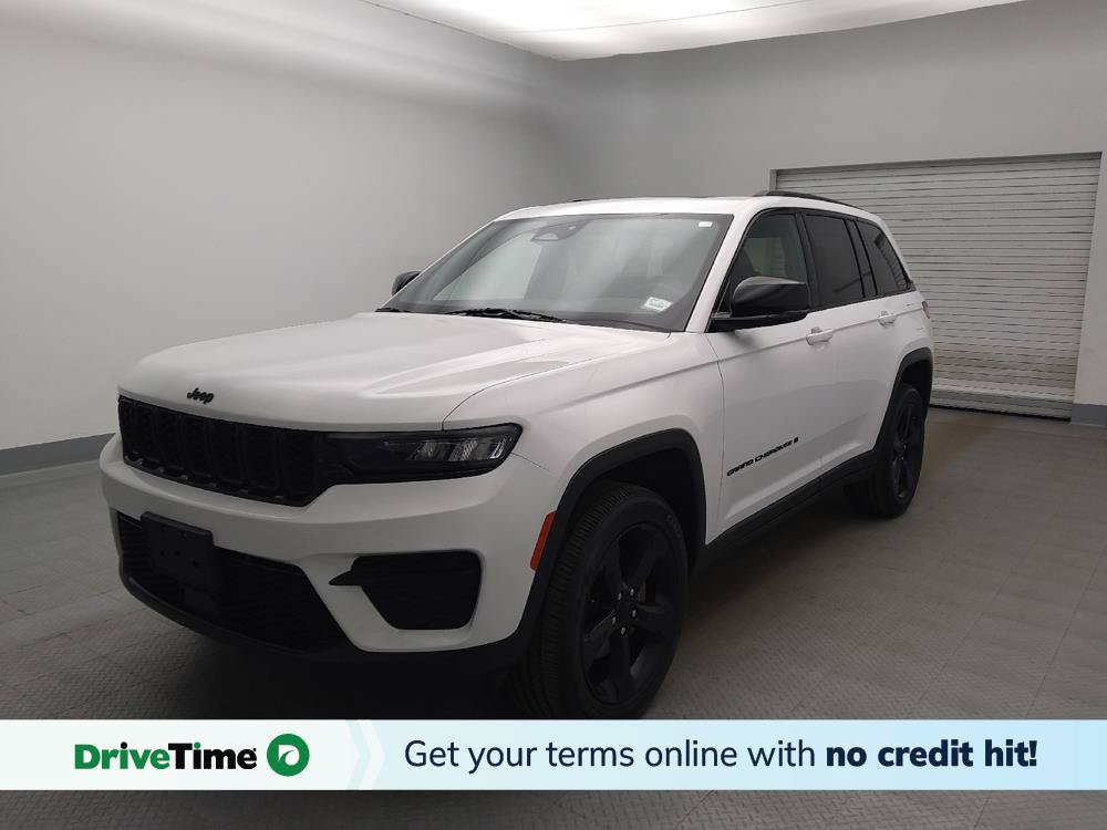 Used 2023 Jeep Grand Cherokee Altitude AWD/4WD image 1