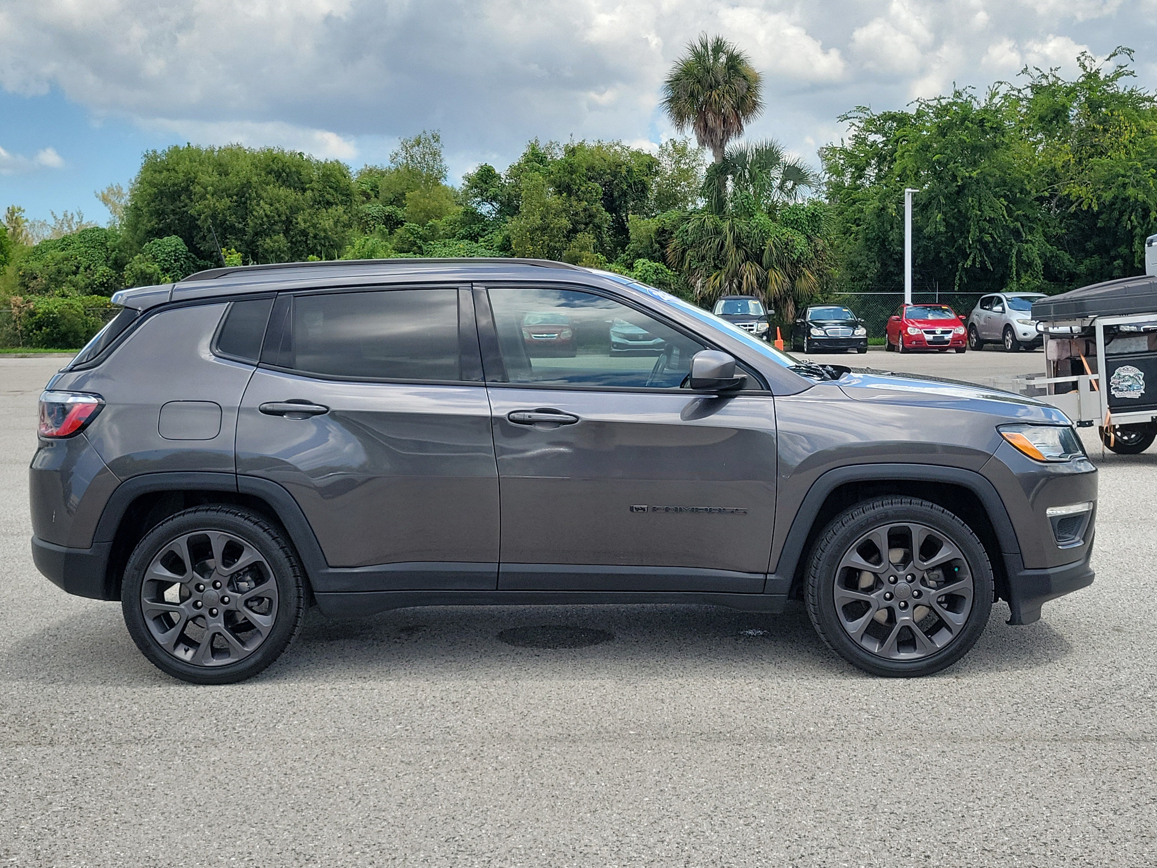 Used 2021 Jeep Compass Latitude FWD image 11