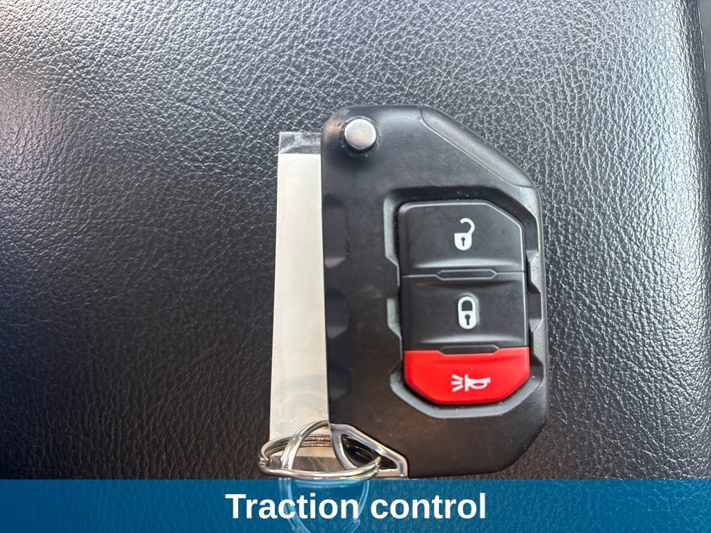 Used 2025 Jeep Wrangler Rubicon image 10