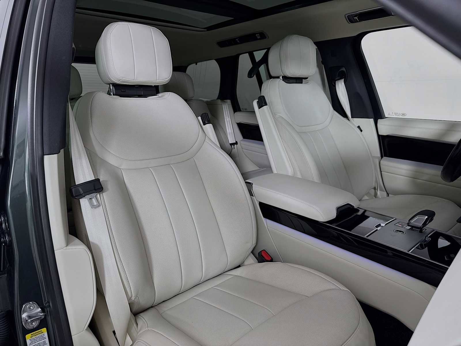 New 2026 Land Rover Range Rover SE image 29