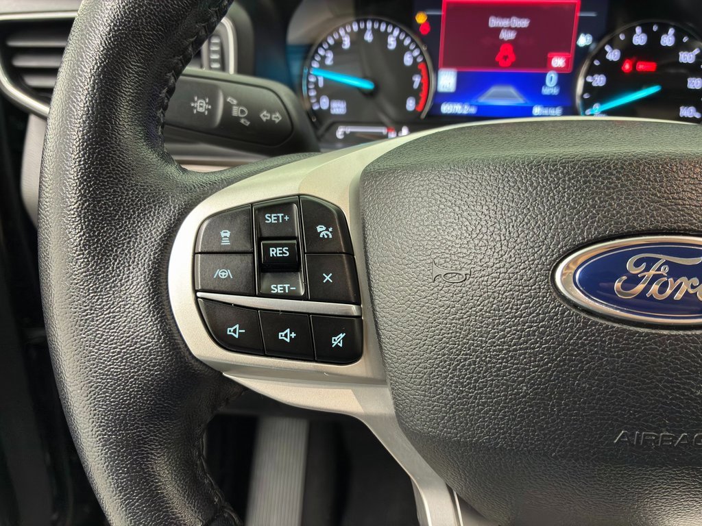 Used 2023 Ford Explorer Limited image 22