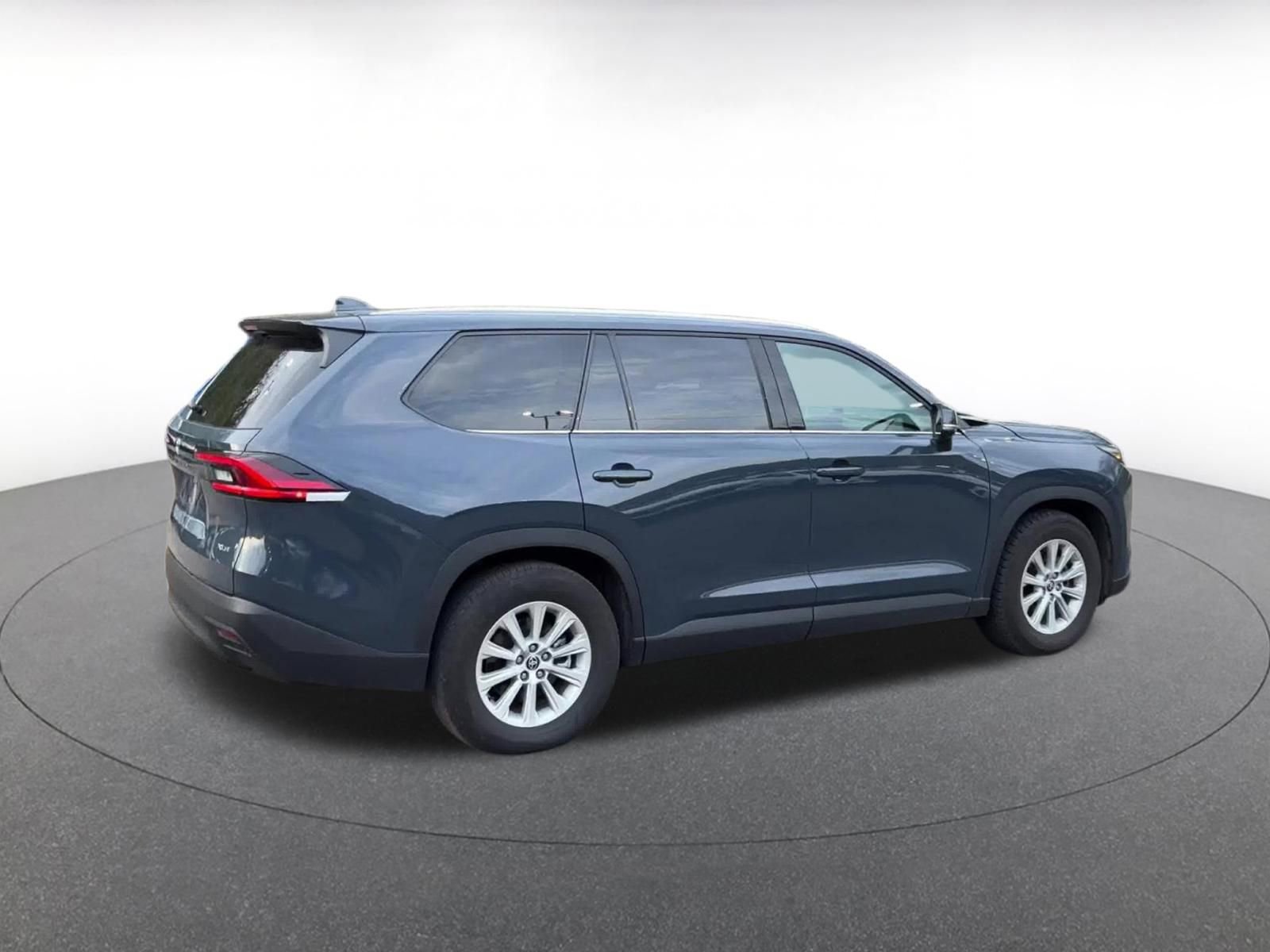 Used 2025 Toyota Grand Highlander FWD image 14