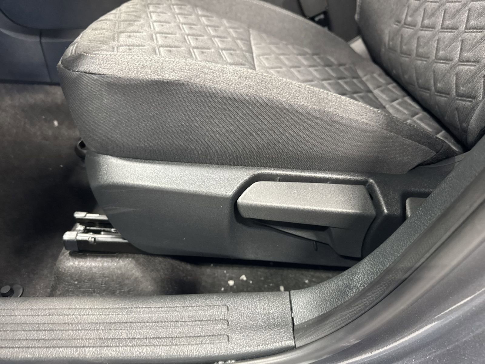 New 2026 Nissan Kicks SV w/ SV Premium Package image 27