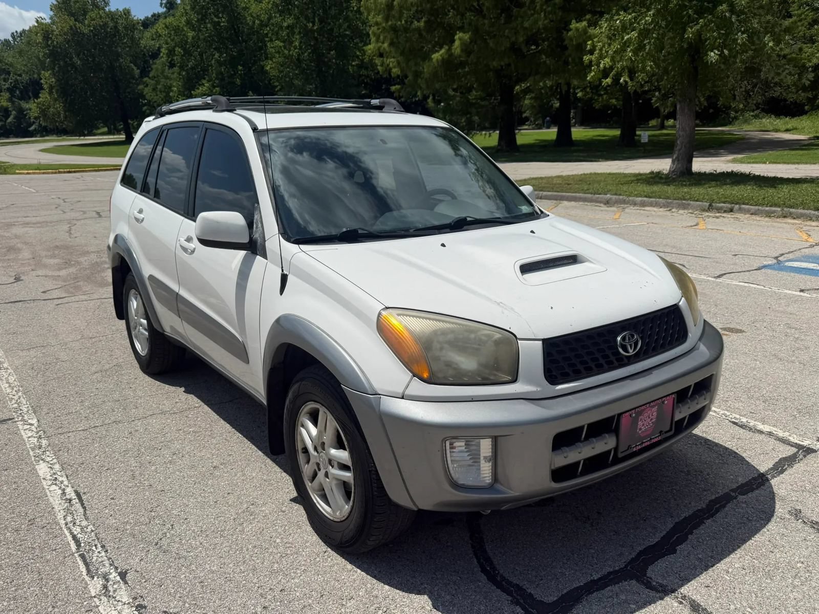Used 2003 Toyota RAV4 2WD w/ Sport Pkg image 3
