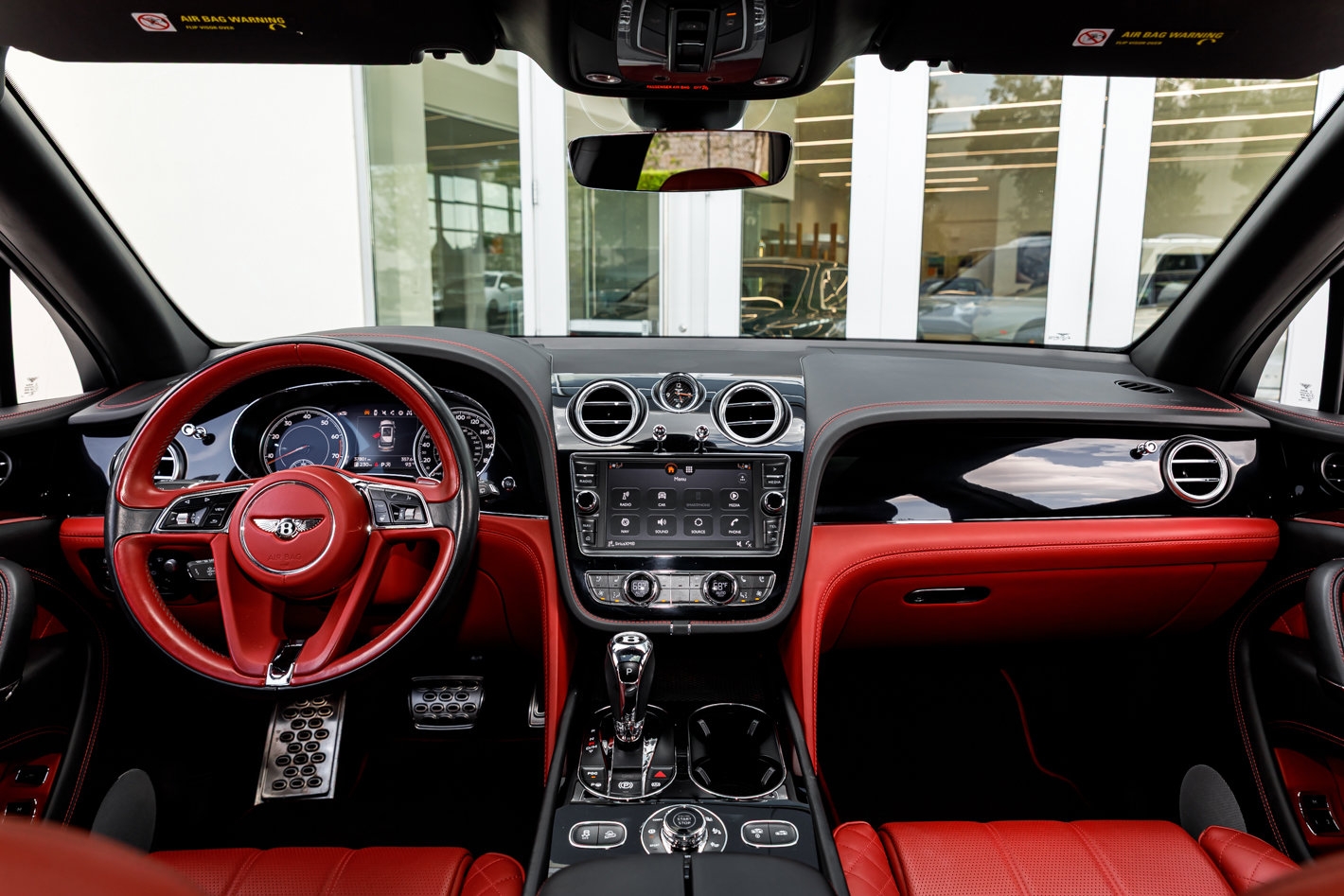 Used 2018 Bentley Bentayga AWD/4WD image 21
