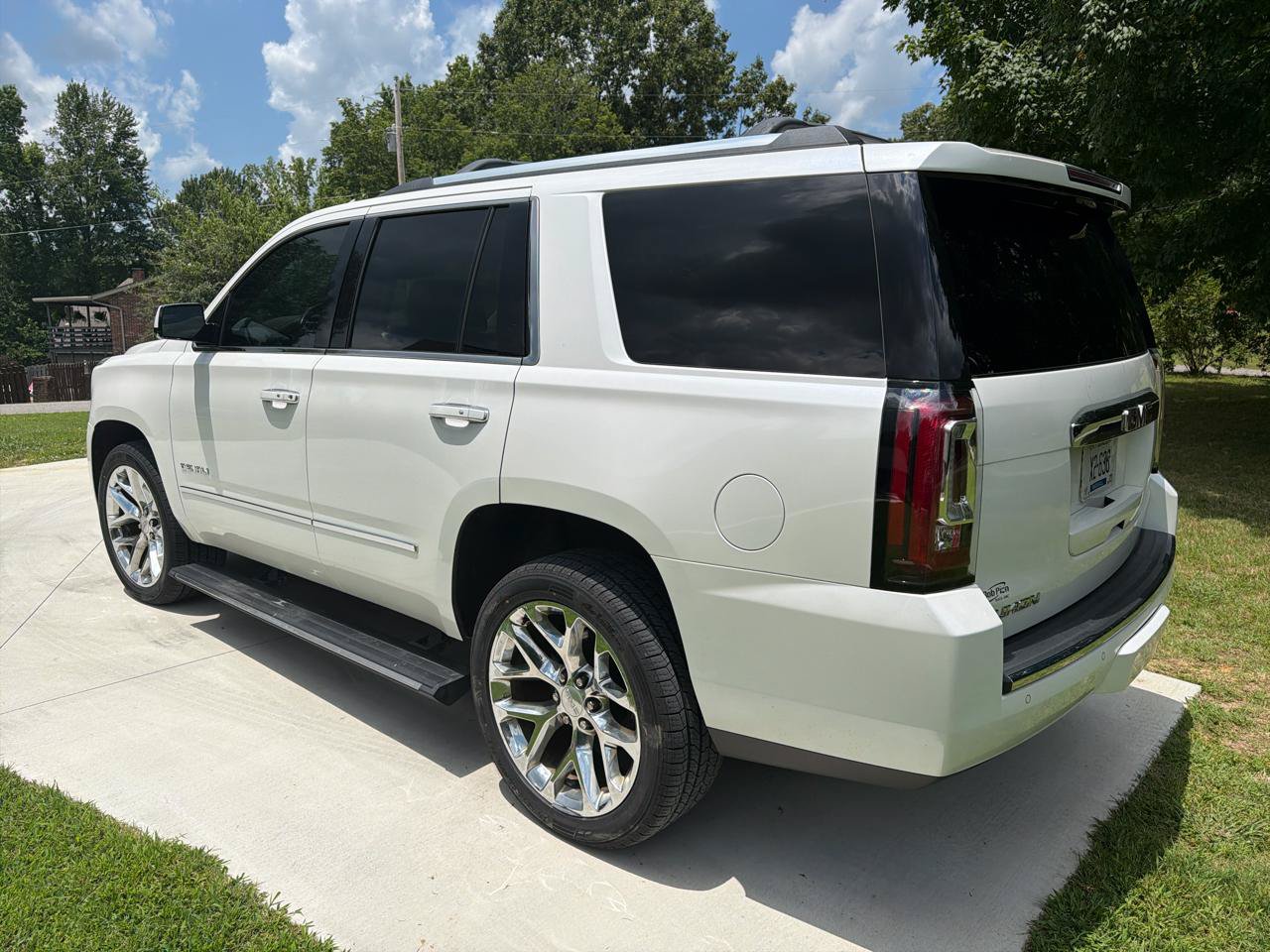 Used 2016 GMC Yukon Denali w/ Open Road Package AWD/4WD image 4