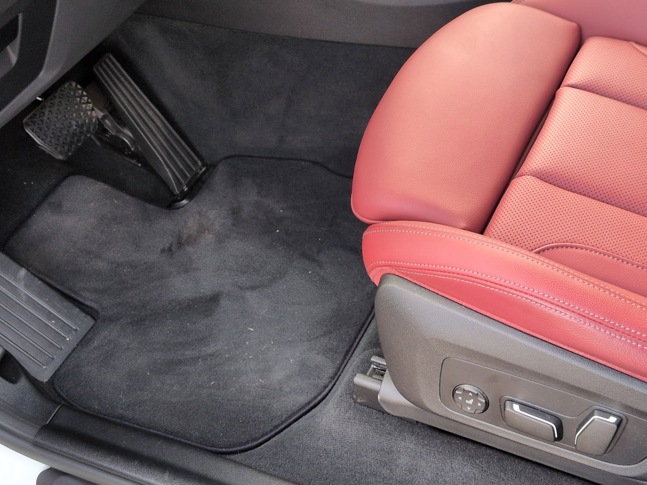 Certified 2024 BMW X3 sDrive30i w/ Convenience Package image 17