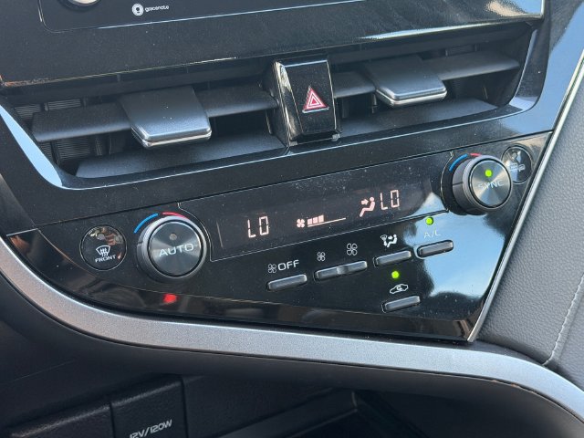 Used 2023 Toyota Camry SE FWD image 23