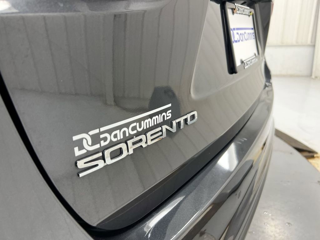 Used 2019 Kia Sorento EX FWD image 26