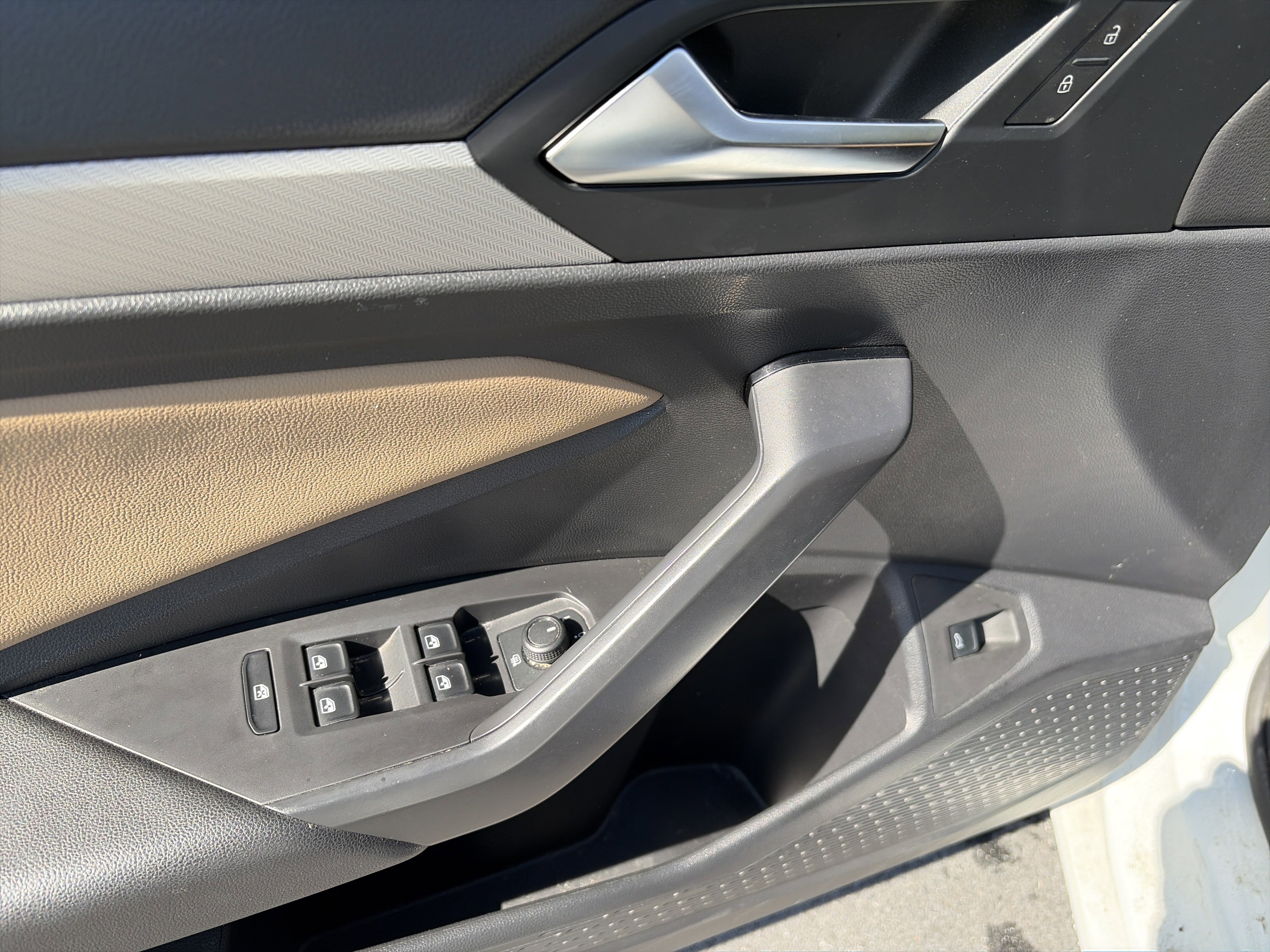 Used 2019 Volkswagen Jetta SE image 15