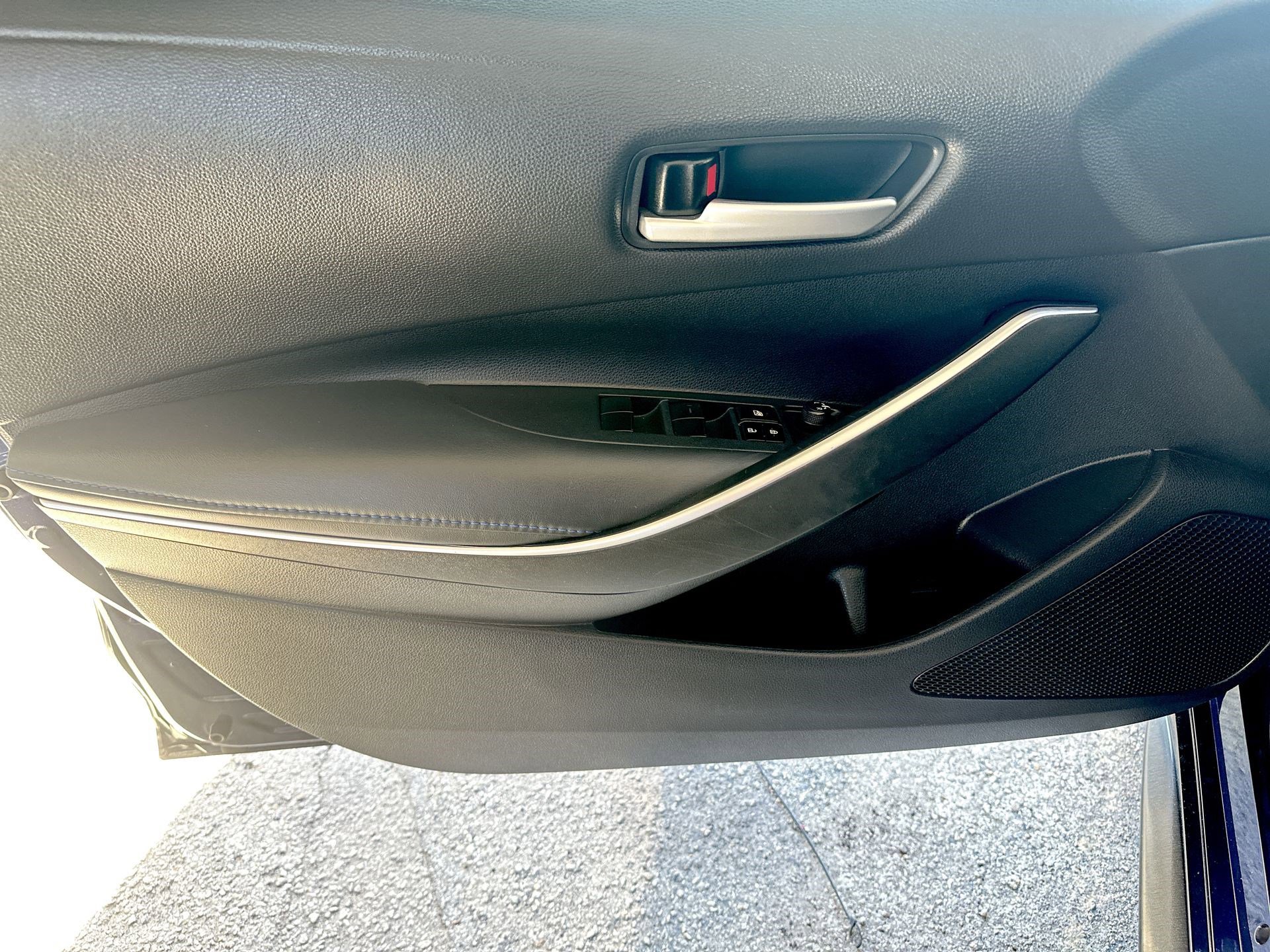 Used 2022 Toyota Corolla SE image 29