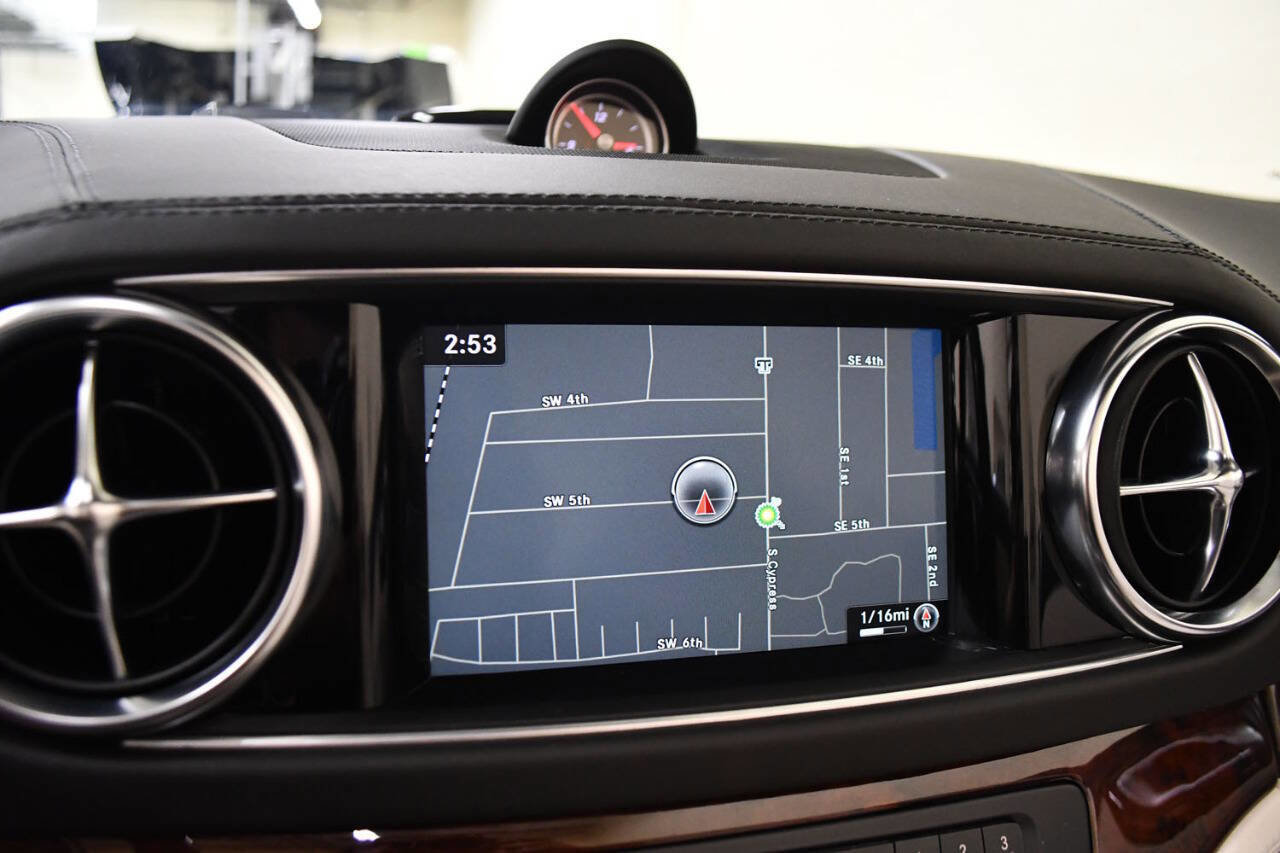 Used 2017 Mercedes-Benz SL 550 image 15