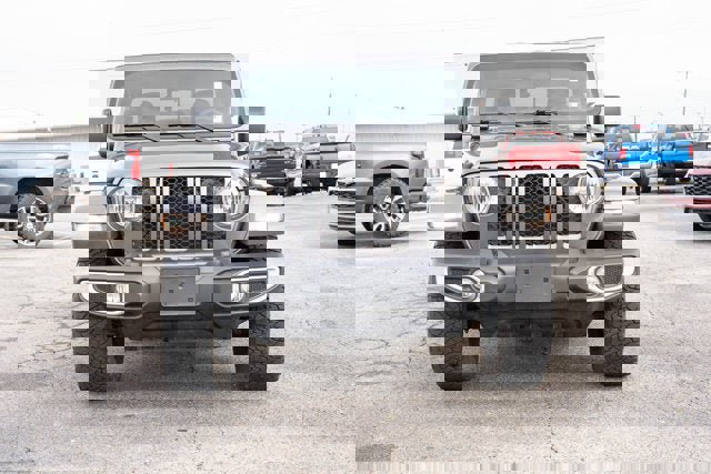 Certified 2023 Jeep Gladiator Sport AWD/4WD image 8