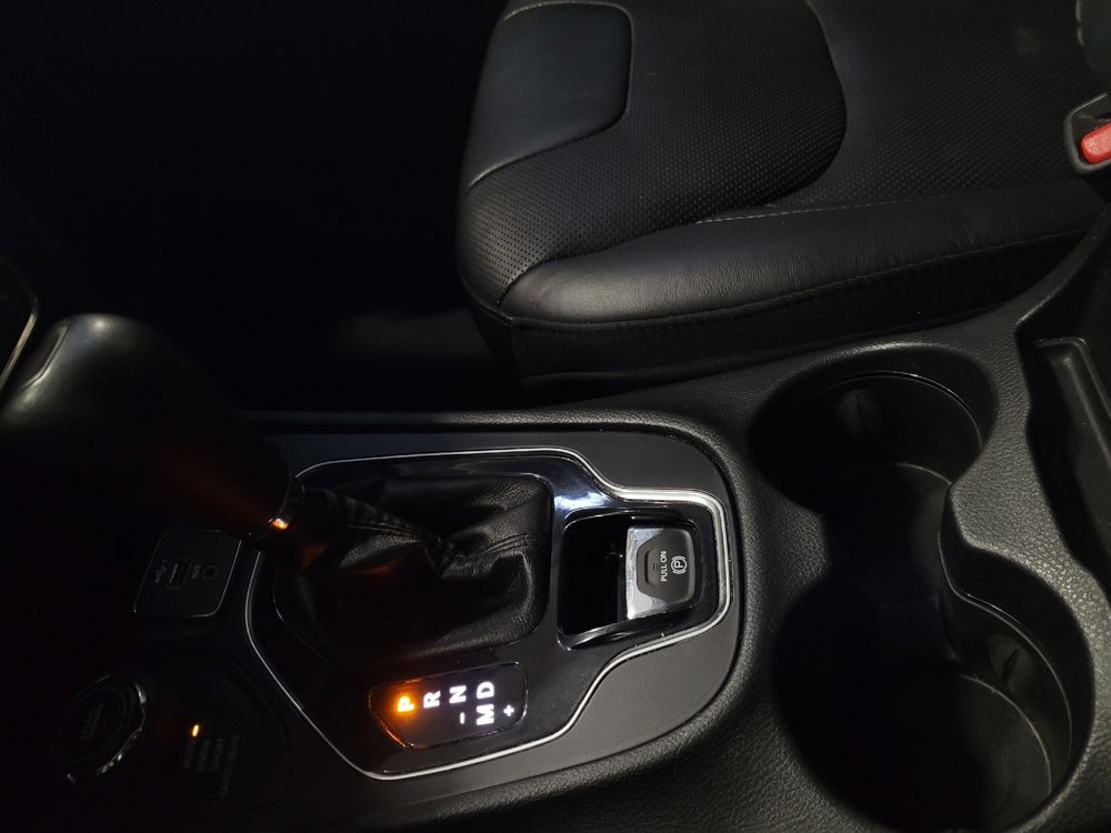 Used 2019 Jeep Cherokee Limited AWD/4WD image 26