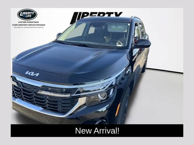 Used 2025 Kia Seltos S AWD/4WD image 1
