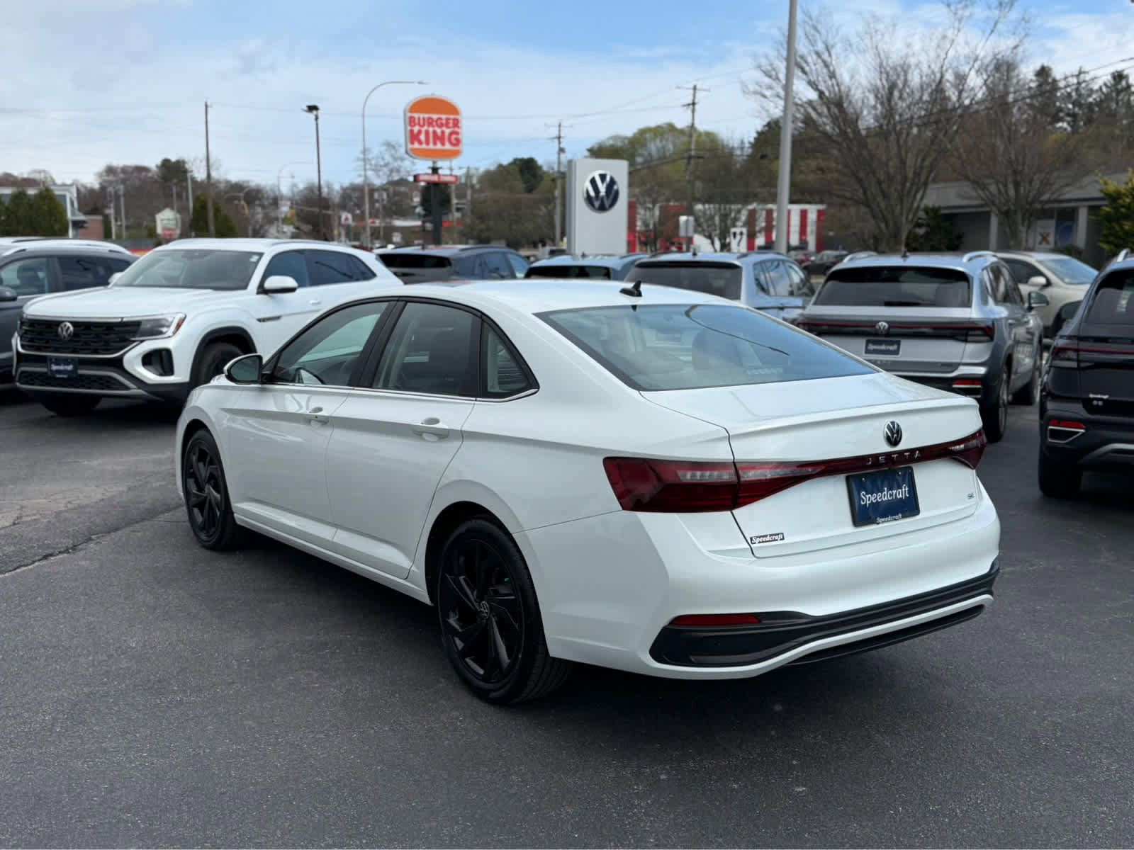 Used 2026 Volkswagen Jetta SE FWD image 5