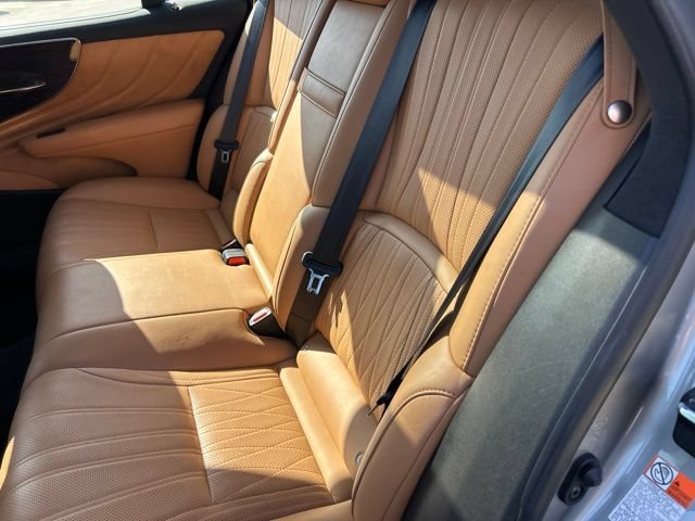 Used 2022 Lexus LS 500 w/ Interior Upgrade Package RWD image 8