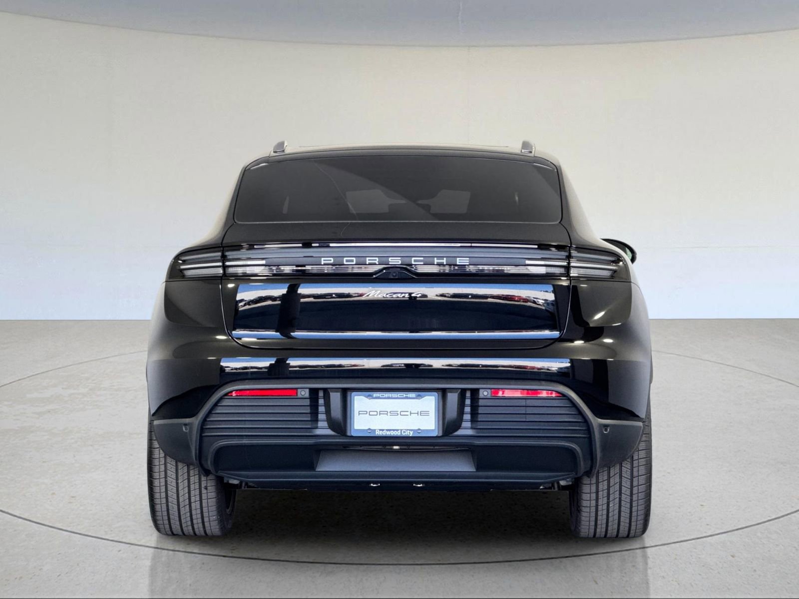 Certified 2026 Porsche Macan 4 Electric AWD/4WD image 7