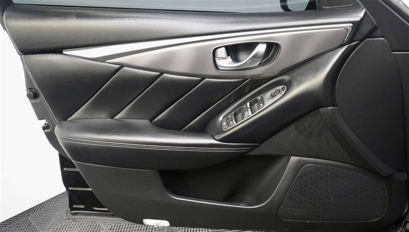 Used 2017 INFINITI Q50 Signature Edition w/ All Weather Package (L93) image 35