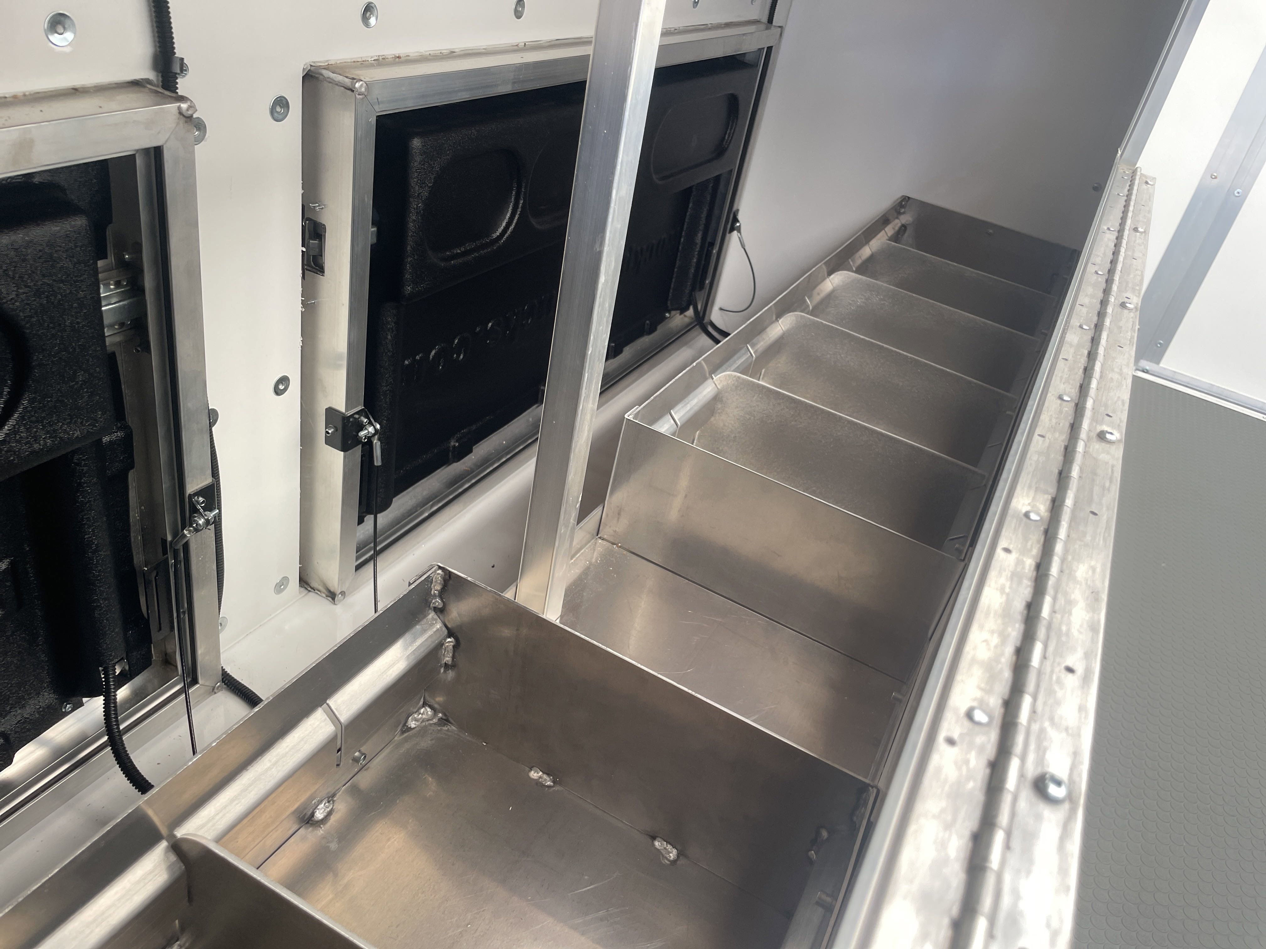 New 2025 Ford E-450 and Econoline 450 Super Duty w/ Power Equipment Group image 18