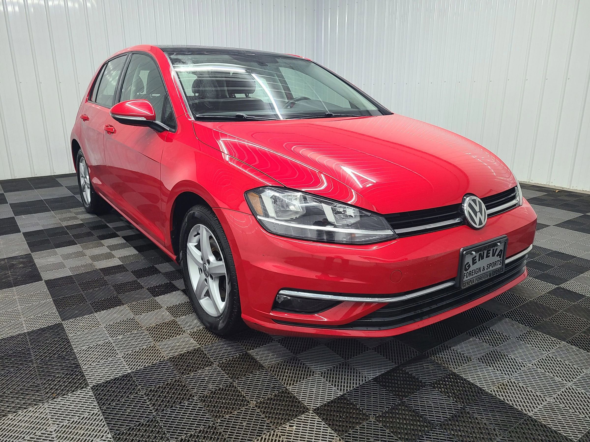 Used 2018 Volkswagen Golf SE image 14