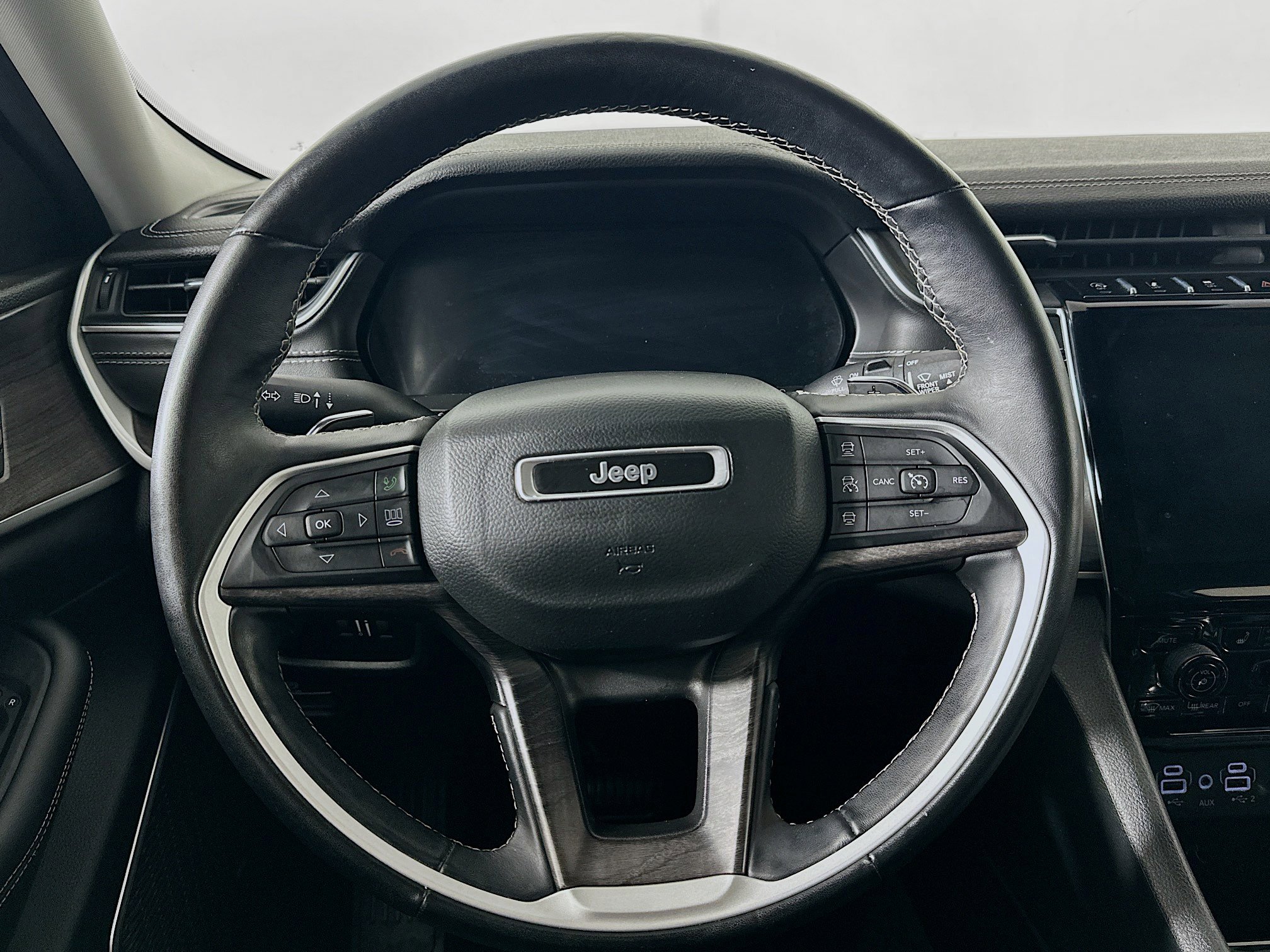 Used 2022 Jeep Grand Cherokee L Limited image 18