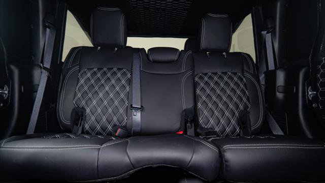 Used 2025 Jeep Gladiator Sport image 39