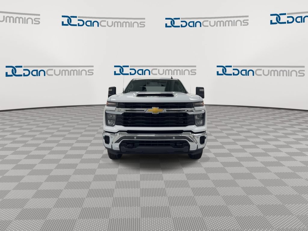 Used 2025 Chevrolet Silverado 2500 LT w/ Safety Package AWD/4WD image 3