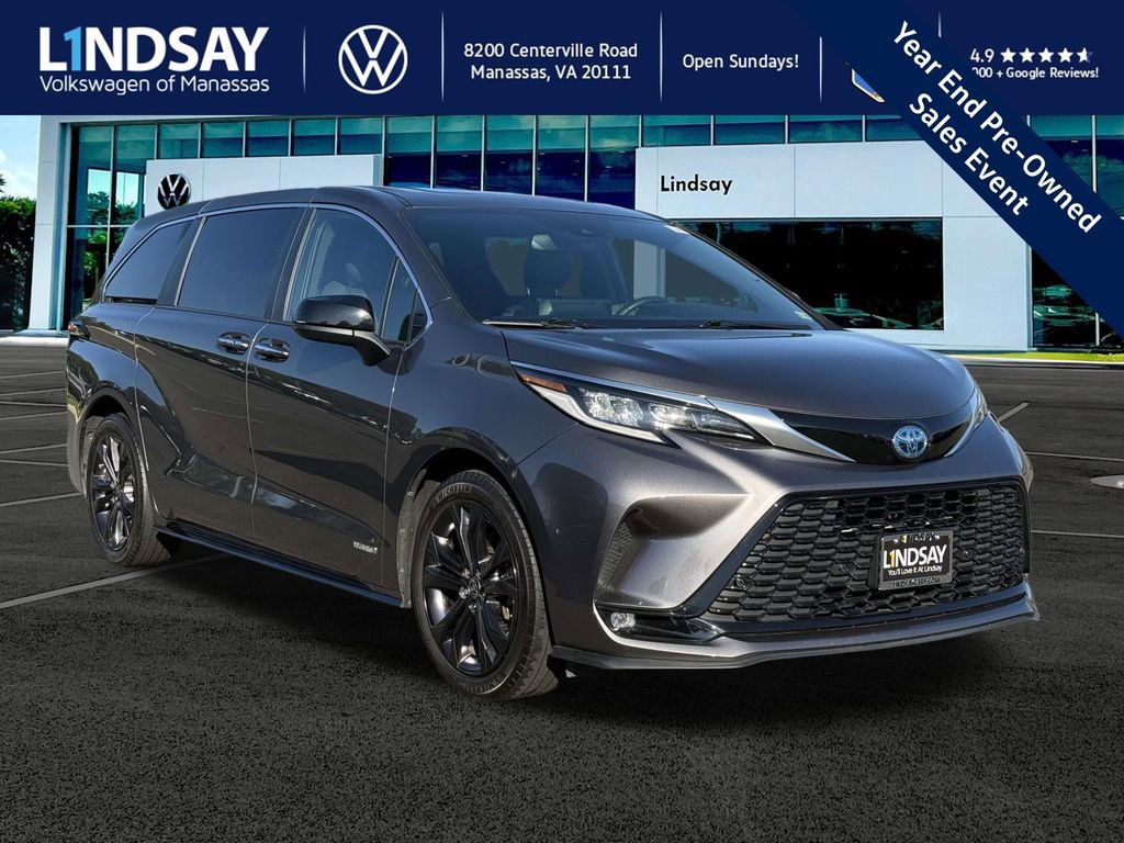 Used 2021 Toyota Sienna XSE image 1