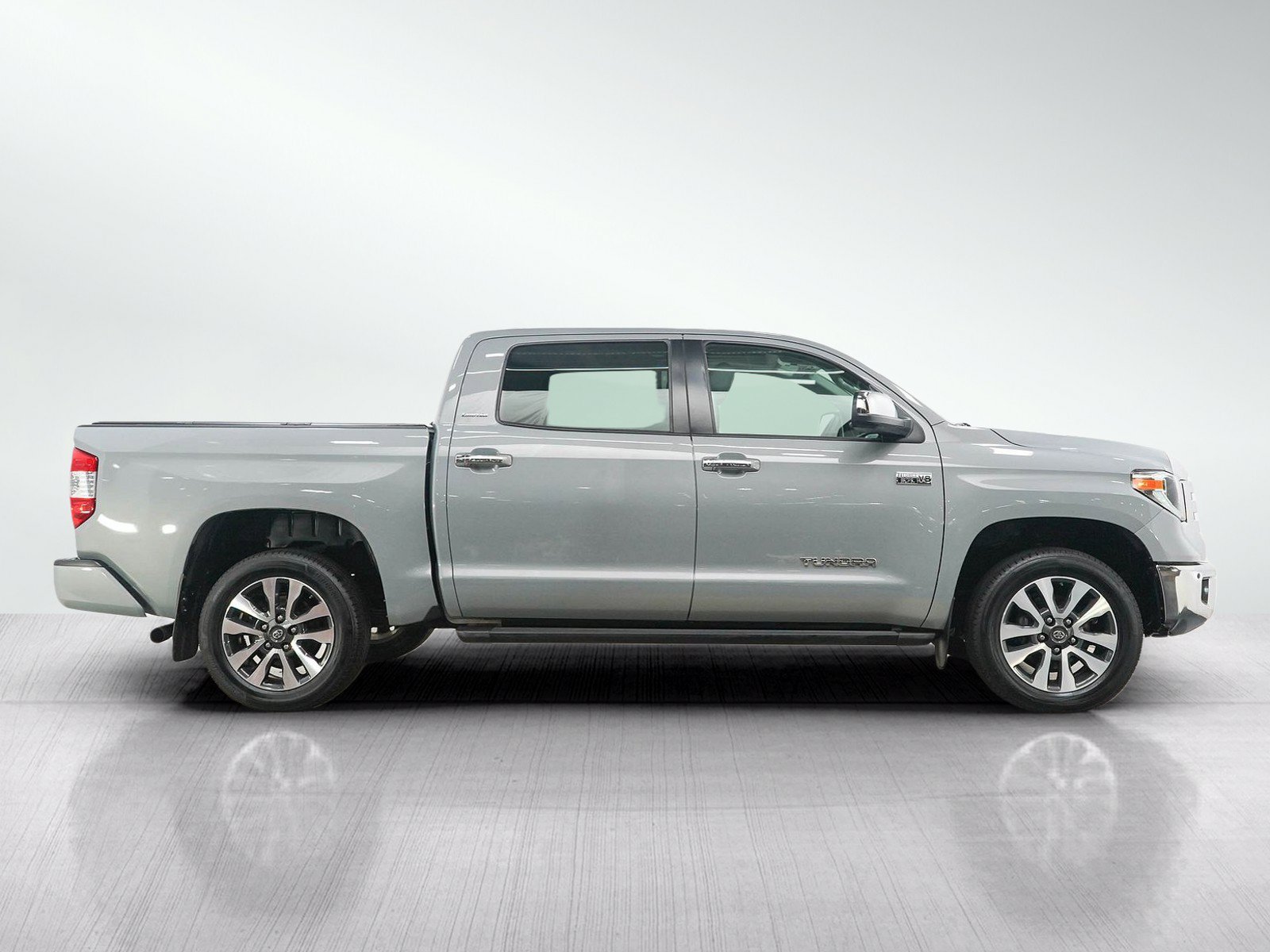 Used 2021 Toyota Tundra Limited w/ Limited Premium Package AWD/4WD image 6