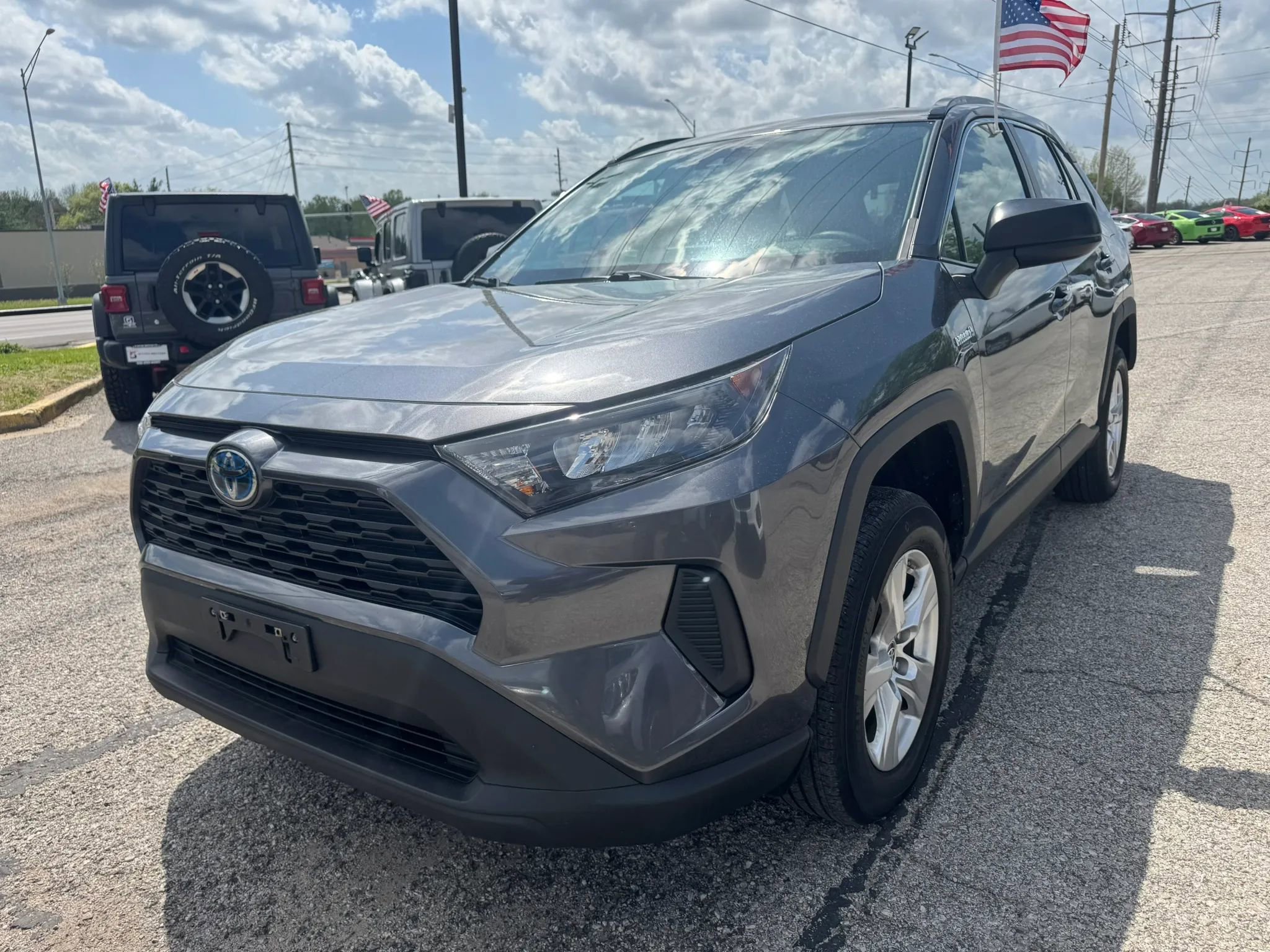 Used 2021 Toyota RAV4 LE AWD/4WD image 8